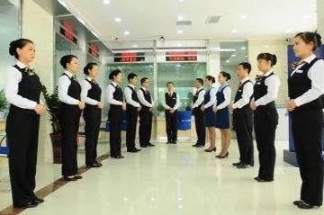 最苦逼十大职业盘点 房产中介当选“最苦”职业