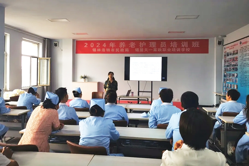 代表风采丨周晓华 服务无大小，关键在用心——记一位职业中介服务者的坚守